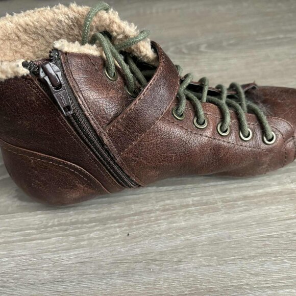 Gianni Bini Brown Boots Size: 7.5 - Picture 2 of 4